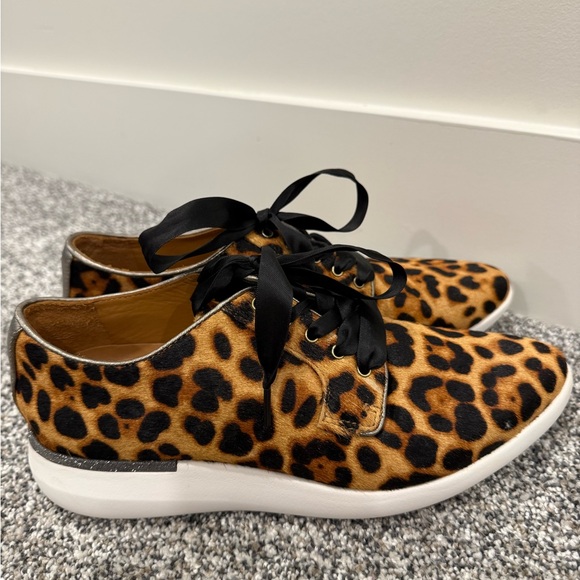 Leopard Print Women’s Lace-Up Casual Versatile Activewear Sneaker Shoes Sz 8.5 - Picture 4 of 8